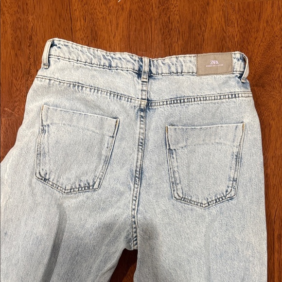 Zara Light Blue Flare Wide Leg Jeans with Distressed Details - Picture 4 of 5